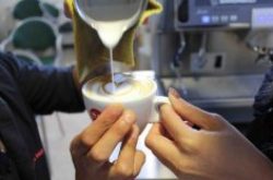 喝咖啡有哪些好处和坏处?每天喝几杯、哪些人要少喝一次说清