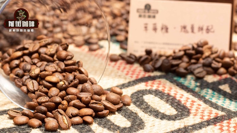 冷萃兑椰子水，夏天咖啡的甜不用加糖