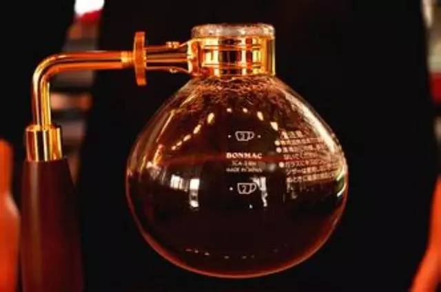 虹吸壶咖啡怎么做？和手冲比哪个更适合新手？完整操作流程详解