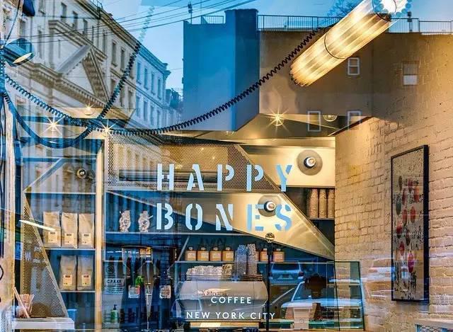 纽约这家最棒的咖啡馆Happy Bones，咖啡豆好喝还是氛围更迷人？
