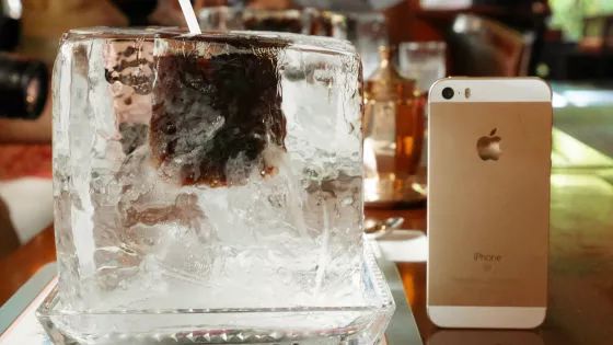 比 iPhone 还大的立方体冰块咖啡，日式冰咖啡和普通冰美式有什么区别？