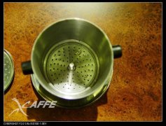越南式滴滴壶怎么用？不用技术也能随时喝到现磨咖啡的懒人冲法