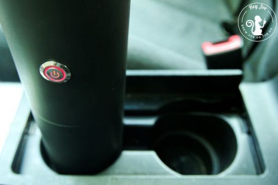 One push will see coffee brewed at 140 F (60 C), two pushes heats things up to 155 F (6...