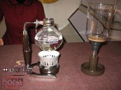 虹吸壶煮咖啡怎么做才好喝？从装粉到回流的完整技巧图解