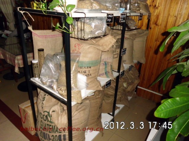 咖啡店内咖啡豆麻袋一角 麻袋 咖啡店