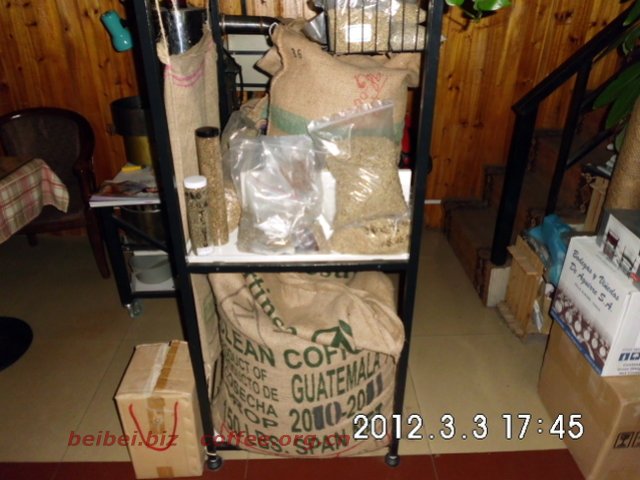 咖啡店内咖啡豆麻袋一角 麻袋 咖啡店