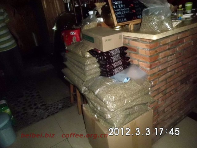 咖啡店内咖啡豆麻袋一角 麻袋 咖啡店