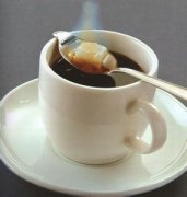 咖啡从固体变液体靠什么？烘焙、研磨、冲煮三类装备怎么选