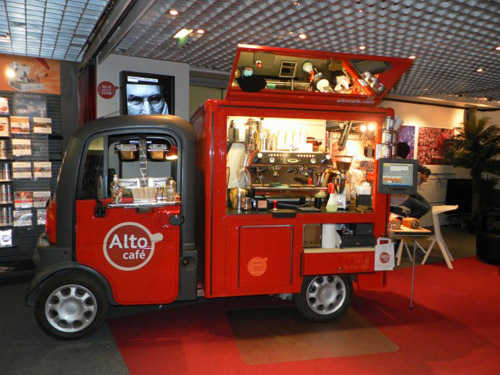 Alto cafe @ Paris -为咖啡梦想开上小车创业去!