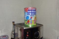没有蒸汽奶泡机怎么拉花？用手动打奶杯加雀巢奶粉也能做出拉花吗？
