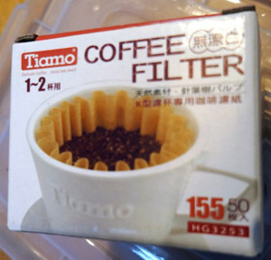 蛋糕型咖啡滤纸+一个饮料瓶,就可以手冲滴滤煮一杯不错的咖啡