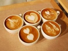 拿铁玛琪朵和拿铁有什么区别？三层分层的Latte macchiato做法详解