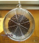 没有烘焙机怎么烘咖啡豆？手滤网手工烘焙入门教程