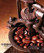 咖啡豆磨粉要多粗才合适？粗研磨、中研磨与细研磨的器具搭配全解析