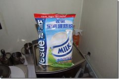 没有咖啡机也能拉花？手打奶泡做卡布奇诺的完整步骤