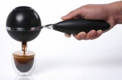 八款超炫咖啡机怎么选？从虹吸翻版到胶囊机一次看懂