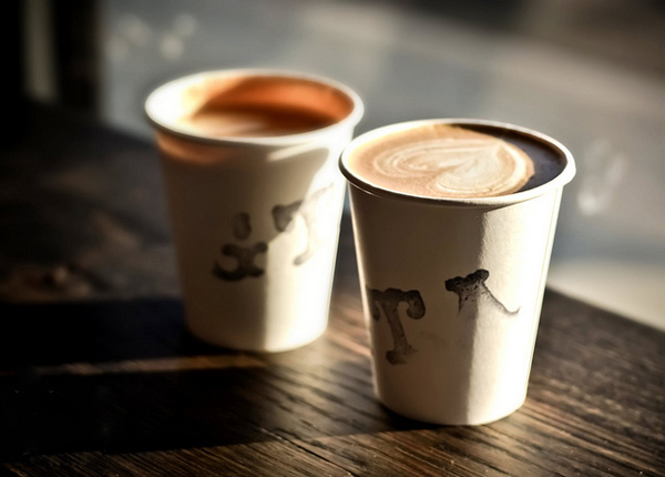 through-the-coffee-to-see-peoples-personality-traits