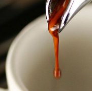意大利咖啡怎么做才正宗？蒸汽压力萃取与牛奶发泡的8个关键步骤