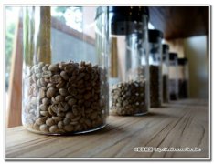 咖啡豆新鲜度怎么判断？闻、看、压、辨色四个诀窍