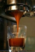 意式浓缩填压该轻压还是重压？做Espresso时的萃取均匀关键