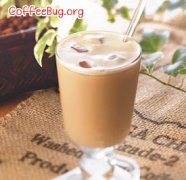 泡沫冰咖啡怎么做？冰滴咖啡加冰淇淋的摇制步骤与风味关键
