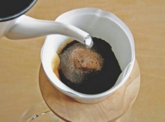 滤纸冲泡--最轻松的冲泡法 最轻松制作咖啡的方法是什么？ 咖啡冲