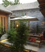 北京国子监街梵几客厅探店：家具杂货与手冲咖啡的中式院落咖啡馆
