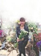 她，把鲜花课堂搬进咖啡馆