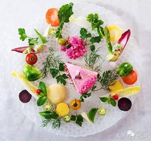 咖啡配生蚝,沙拉变蛋糕……咖啡馆里竟然藏着这么多创意美食!