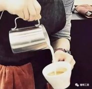 咖啡与牛奶怎么融合才不散？拉花高度、姿势、流量、控制四大技巧图解