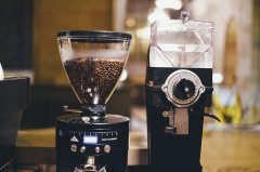 为什么说判断一家咖啡店专不专业，先看它的磨豆机？