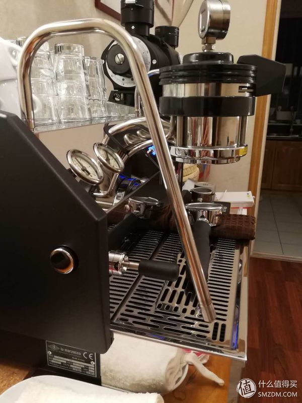 咖啡设备简评及咖啡制作交流 篇一:La Marzocco GS/3 MP