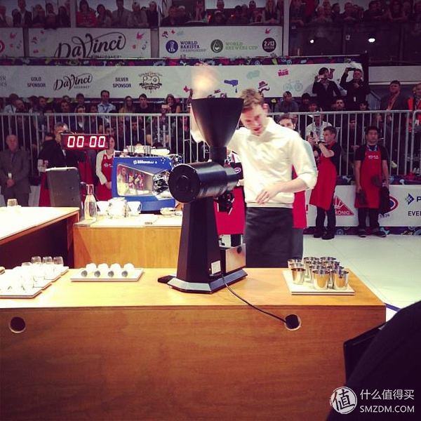 咖啡设备简评及咖啡制作交流 篇二:Mahlkönig 迈赫迪 EKK43T 磨豆机