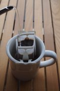 挂耳咖啡怎么冲泡才好喝？水温、注水量与预湿时间全解析