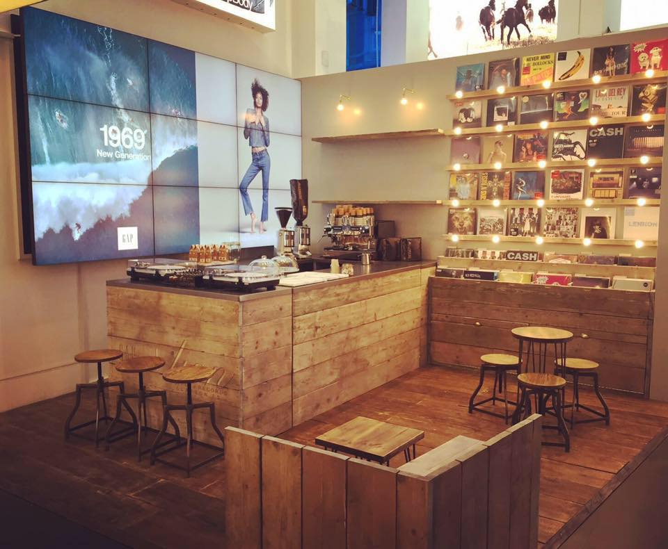 Lion Coffee & Records_5