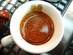 为什么意式咖啡要用拼配豆？单品豆和拼配豆做 Espresso 有什么区别？
