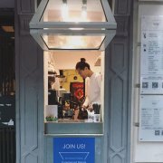 开一扇窗就能卖咖啡？上海Manner Café街边外带小店凭什么一天卖出上百杯
