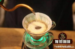 现磨咖啡粉怎么做冰咖啡 冰咖啡用热水冲吗?冰块要加多少合适